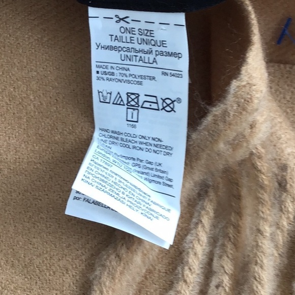 Banana Republic 32” x 80” Camel Fringe blanket scarf. - Picture 6 of 7